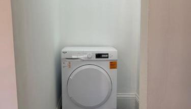 Large 6-Bedroom Family Home in Willenhall - Foto 5