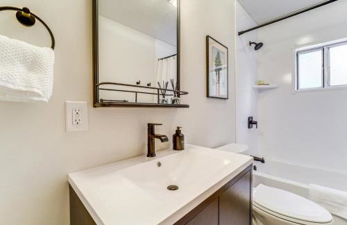 Roscommon Chalet with Hot Tub Near Higgins Lake! - Foto 12