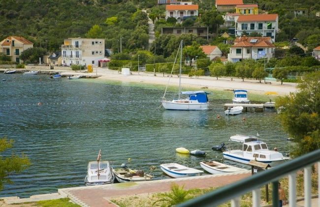 Arc - 5 M From Beach - A3 Red - Foto 1