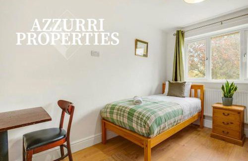 Monthly Stays at Grantham Road By Azzurri Properties Short Lets & Serviced Accommodation Newham, Sleeps up to 6 with Free Parking - Foto 11