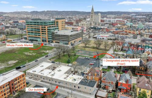 Modern King Bed Suite with Free Parking - Foto 26