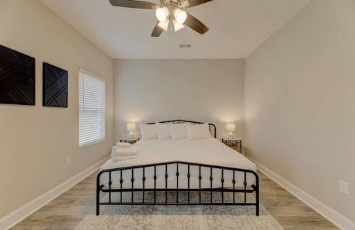 Cayce Sister Houses-Sleeps 14 - Foto 16