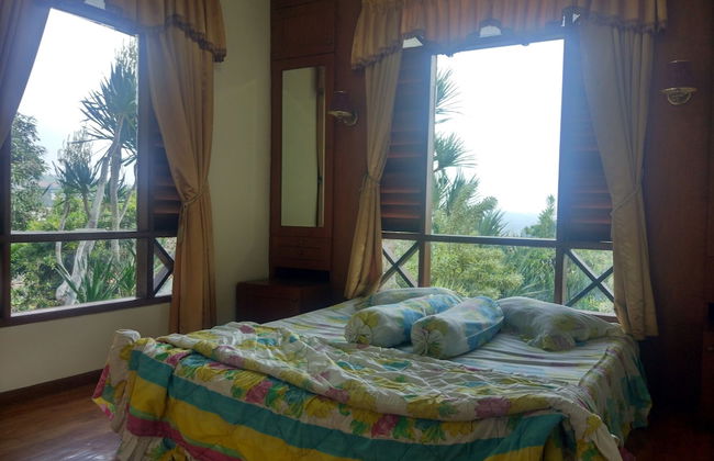 Villa Beverly Hills Puncak for 50 pax - Photo 11