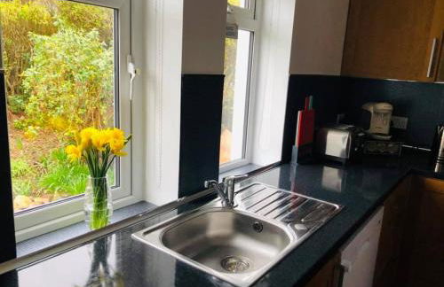 Cosy 3 bedroom home in centre of Brodick - Photo 9