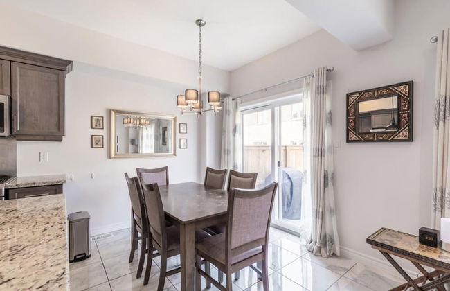 Modern Lakeshore 3BR 3BA TH Free Parking BBQ - Foto 8