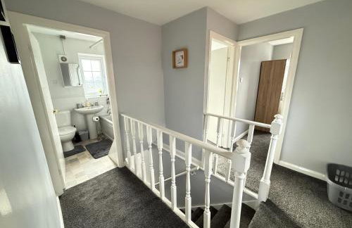 3-Bed Detached House Private Drive for Two Cars - Foto 28