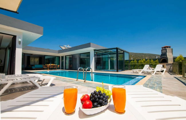 Dreamy Villa With Private Pool and Jacuzzi in Kas - Foto 58