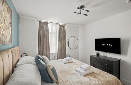 Stylish Flat I Sleeps 6 I With Parking - Photo 36