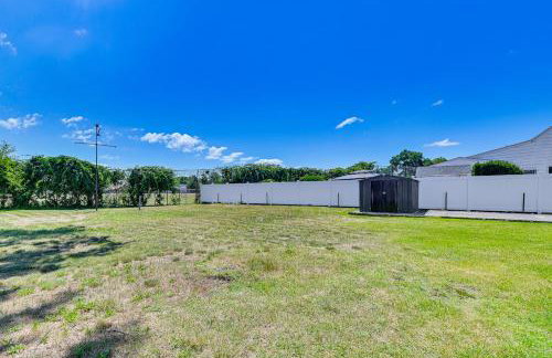 Long Island Duplex By Airport and Train - Foto 26