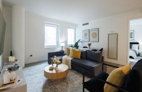 Stylish NYC Haven Steps to Broadway & Dining - Foto 18