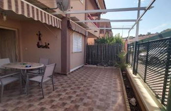 Adosado con piscina y terraza a 700m de la playa - Foto 4