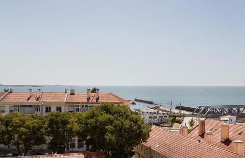 Seaside Family Stays | Walk to the Beach, Caxias - Photo 12