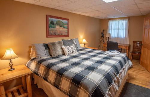 Secluded & Private Retreat- Hot Tub, Fire Pit, Near New River State Park - Foto 13