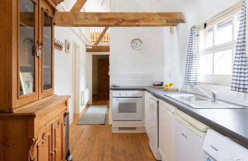 The Dairy - Spacious 3 bed barn in Sidlesham - Photo 4