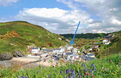 Maelfa Crannog Isaf Llangrannog - Photo 1