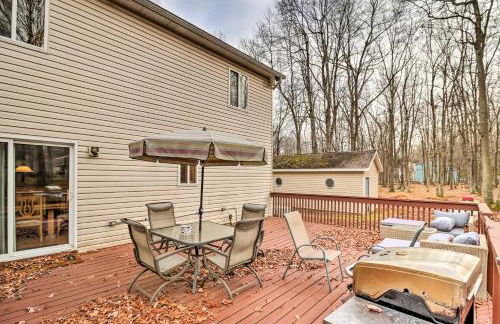 Game Room and Lake Access Albrightsville Home! - Foto 35