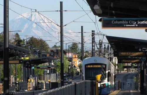 Modern apartment near light rail - Foto 13