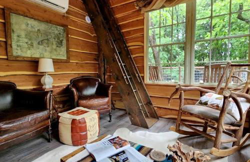 Hobbit Treehouse with Waterfall on the Brazos River for Glamping in Texas - Foto 8