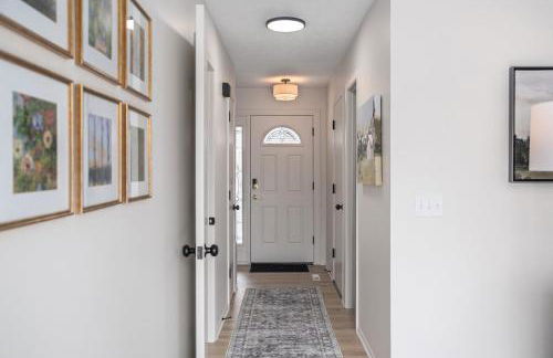 Central Family Oasis with Hot Tub & Fenced Yard - Foto 40