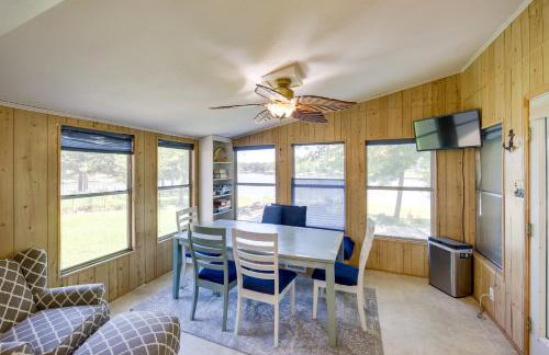 Dock, Deck and Kayaks Home on Cedar Creek Reservoir - Foto 6