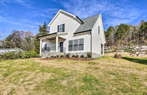 Scenic Mtn Retreat with Wooded Backyard and Fire Pit! - Foto 1