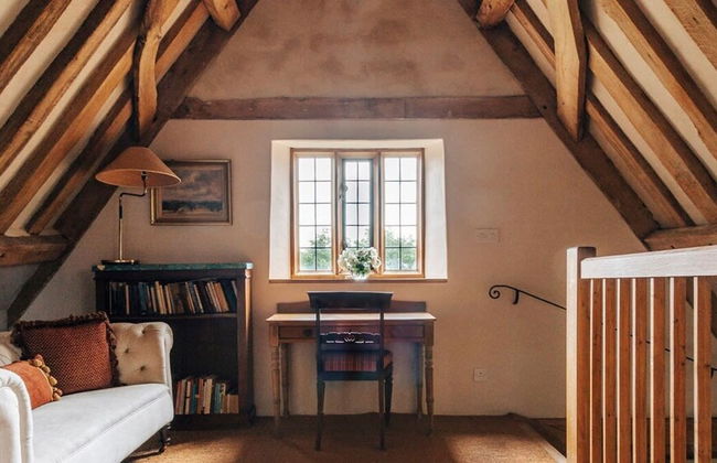 Lavish Tudor Hall Gardens - Sleeps 14 - Foto 43