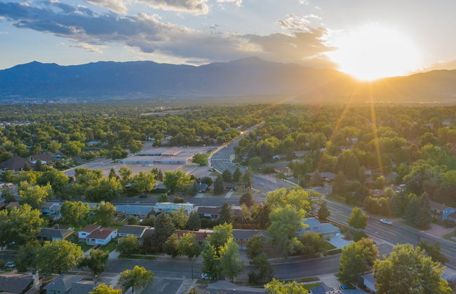 Palmer Park Trails & Space 4 Bdrm Cntrl Location - Foto 43