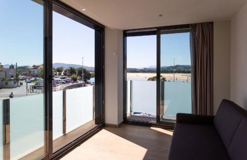 Apartamentos Playa De Los Barcos - Foto 13