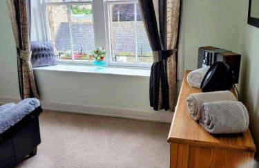Huge 4 Bed Apt - Perfect Base to Explore The Borders - Foto 22