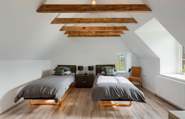 Dalveich Cottage W/hot tub & Stunning Views - Photo 5