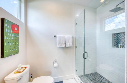 Contemporary Home Centrally Located Near Soco & DT - Foto 44