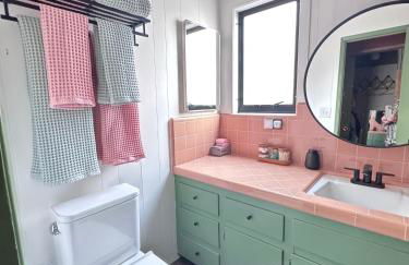 A-Frame with Carousel Fireplace - Foto 35