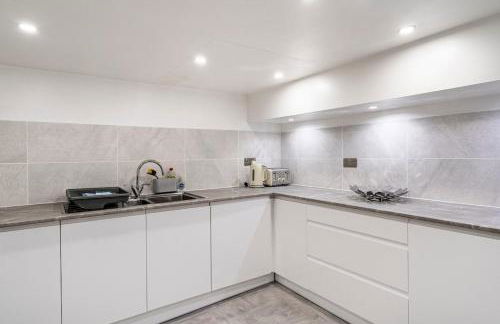 2 Bedroom Garden Flat - Foto 13