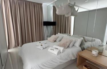 Apartamento Cubo de Cristal con piscina y vistas al mar - Foto 3