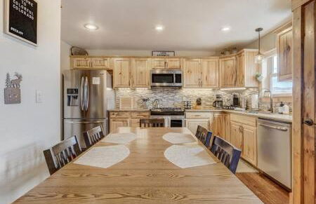 Cabin~Views~Heart of Town~W&D~Fireplace~Kitchen - Foto 16