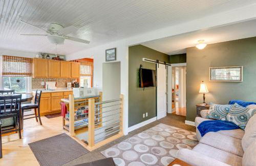 Lake Geneva Family Gem with Fenced Dog Run! - Foto 12