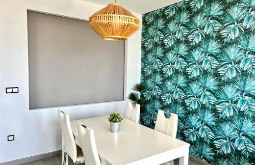 Espectacular apartamento junto al mar, con piscina en Málaga - Photo 3