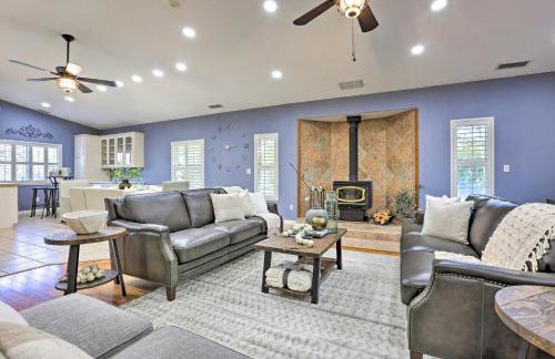 Chic Ranch-Style Home on 33-Acre Walnut Ranch - Foto 1