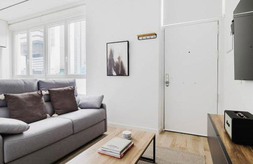 Apartamento 6 - Luminoso en Castellana - 4 Torres - Photo 1