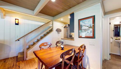 Villager Retreat - Photo 4