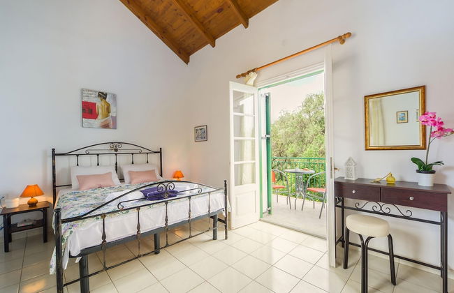 Marguerita House in Paxi - Photo 13