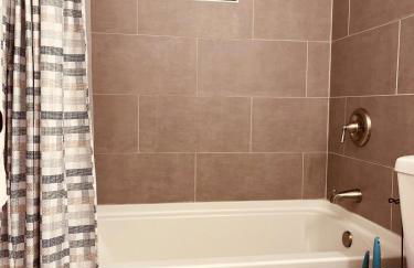 Cozy 2-BR Retreat in Kingman, AZ - Photo 28