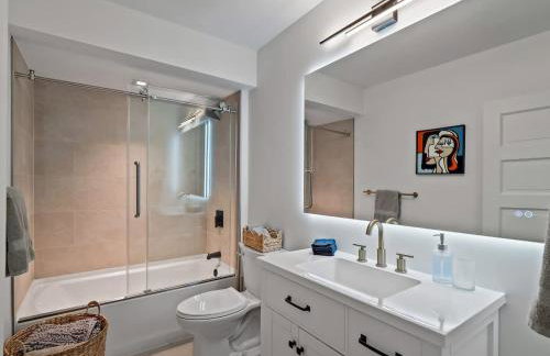 Cleveland Escape - Hot Tub - Karaoke Machine - Sleeps 12 - Foto 41