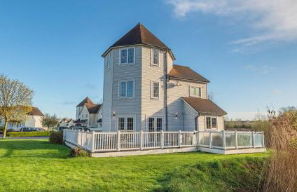 Windrush Turret Lodge - Photo 3