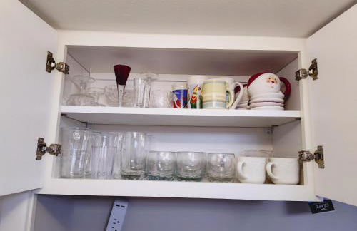 Comfortable Stay- Fully Stocked Home & Coffee Bar- All Essentials Provided - Photo 26