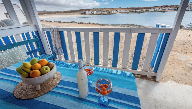 Cabin in front of idyllic majanicho beach - Foto 2, Imagem principal