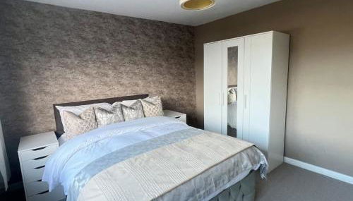 Stylish family home with cinema-style lounge near Blackpool - Foto 4, wardrobe