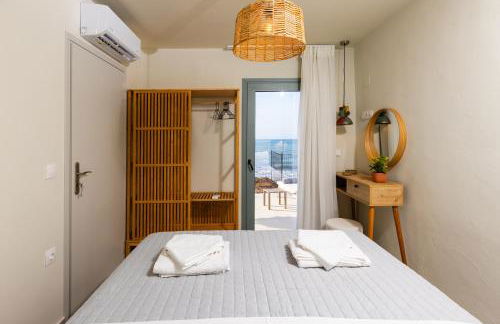 Savina Seafront Home - Photo 12