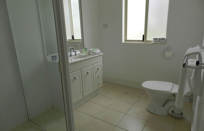 Harbourside Motel - Photo 36