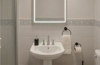 Bright 4BR Pets OK Driveway Sleeps 9 - Foto 16